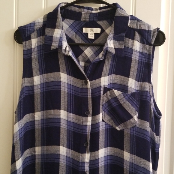 Top - Picture 3 of 3